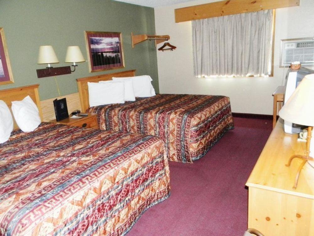 Super 8 By Wyndham Chamberlain Sd Hotel Buitenkant foto