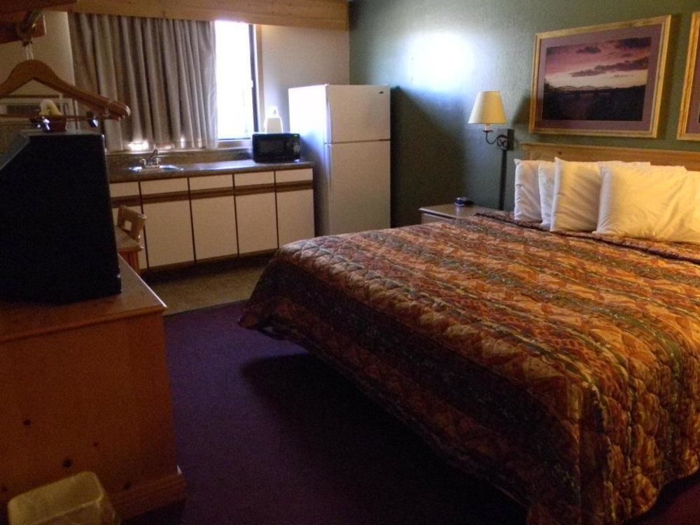Super 8 By Wyndham Chamberlain Sd Hotel Buitenkant foto